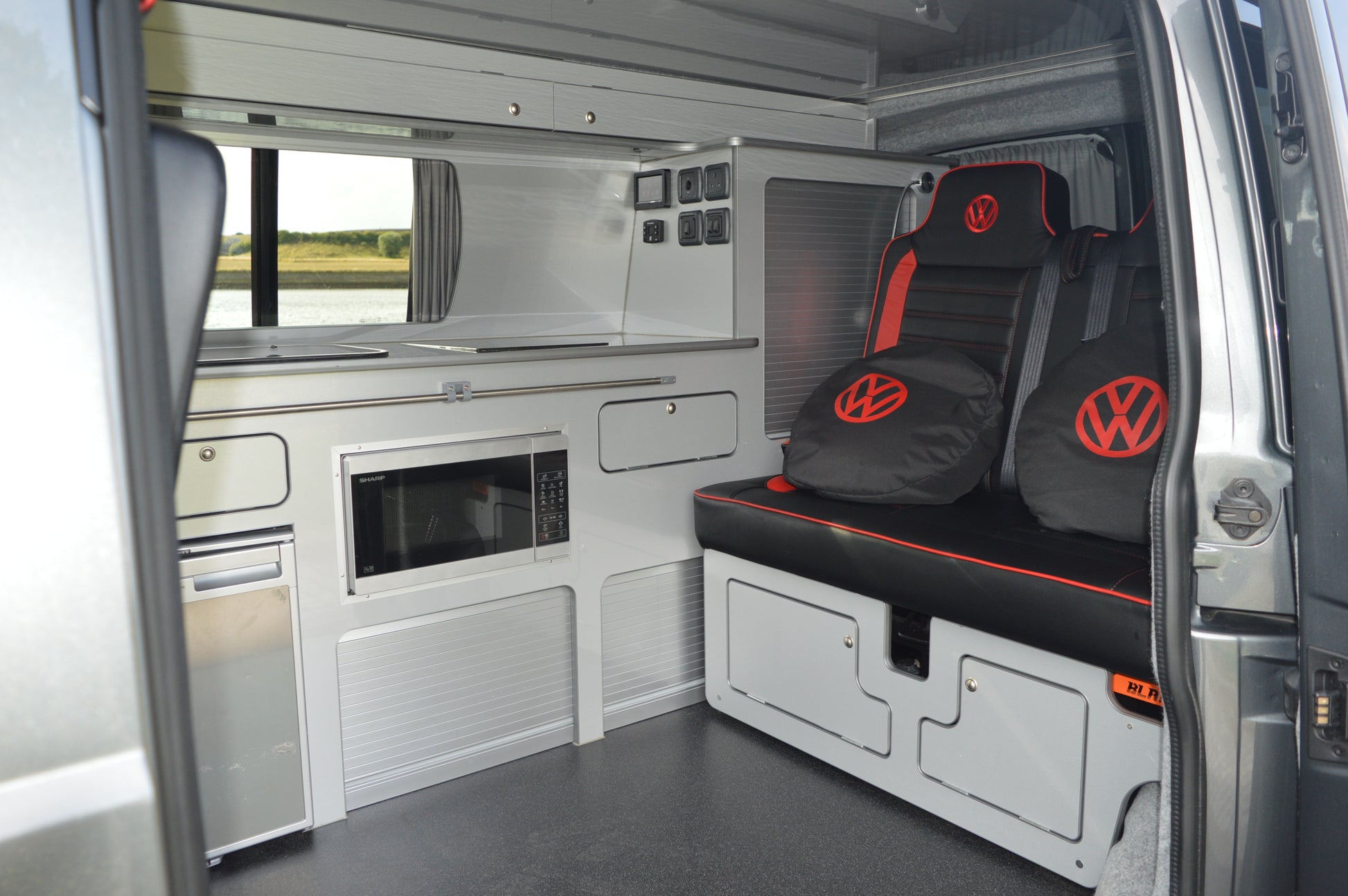 Volkswagen Transporter T6 Highline Luxury Campervan 2019 19 reg T28 102 BHP HIGHLINE 2.0