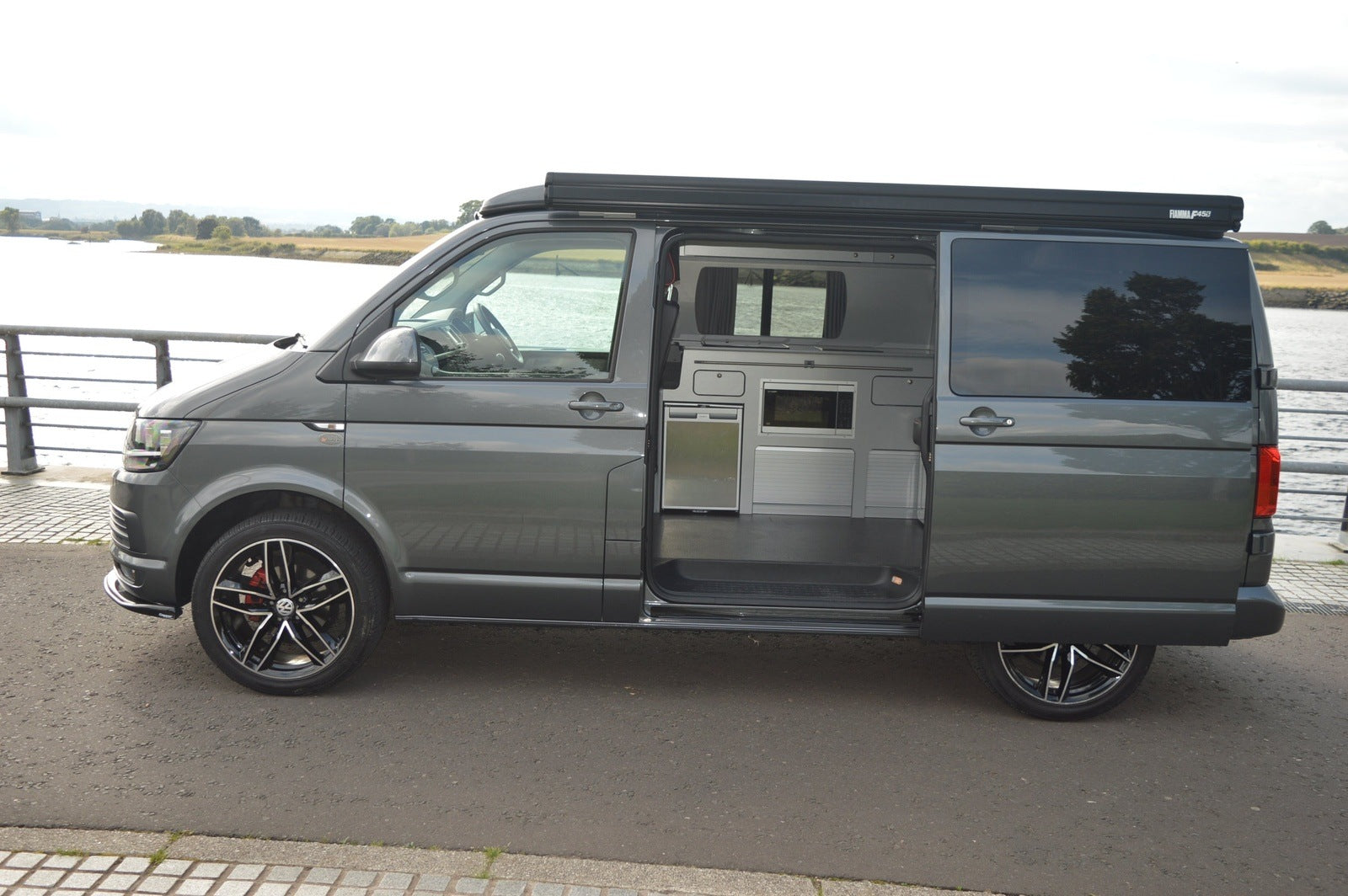 Volkswagen Transporter T6 Highline Luxury Campervan T28 102 BHP HIGHLINE.