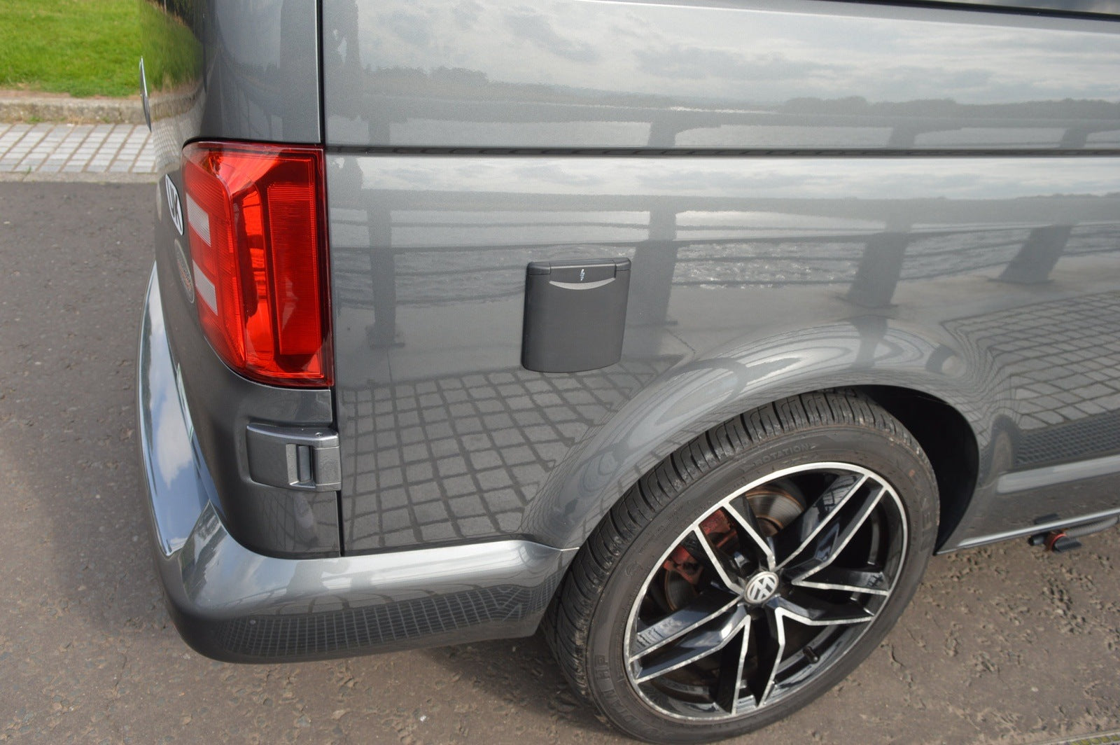 Volkswagen Transporter T6 Highline Luxury Campervan T28 102 BHP HIGHLINE.