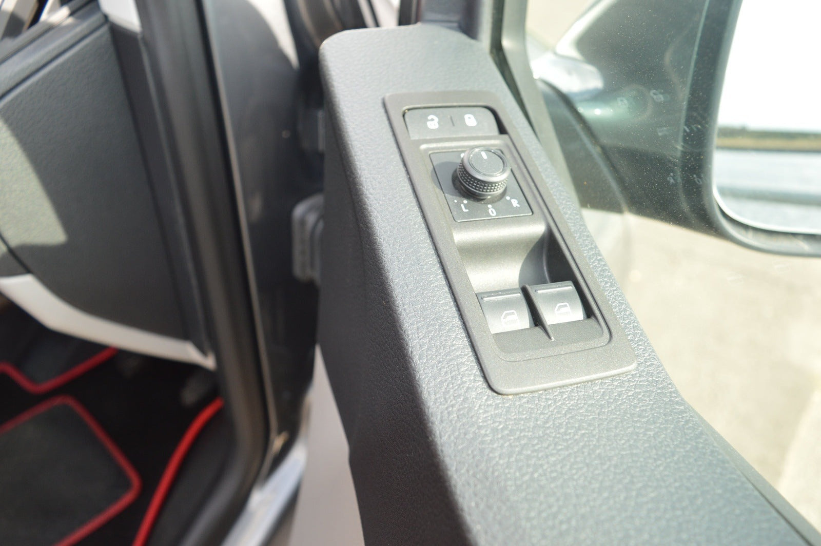 Volkswagen Transporter T6 Highline Luxury Campervan T28 102 BHP HIGHLINE.