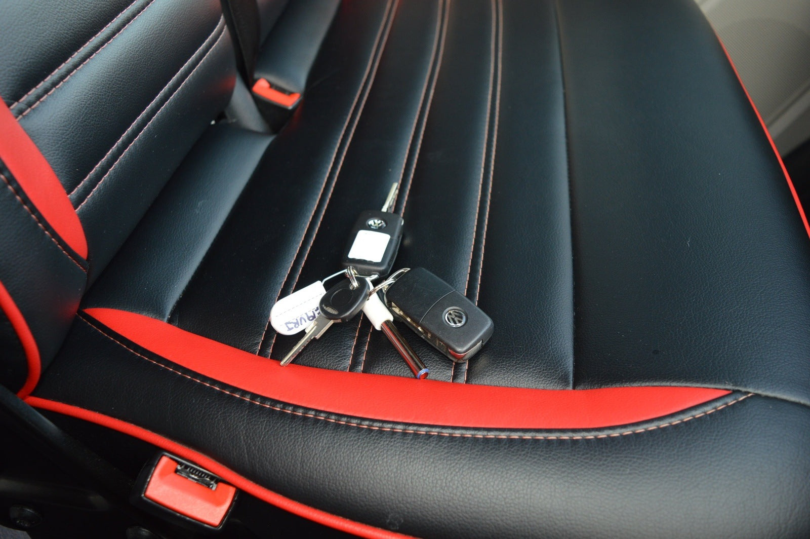 Volkswagen Transporter T6 Highline Luxury Campervan T28 102 BHP HIGHLINE.