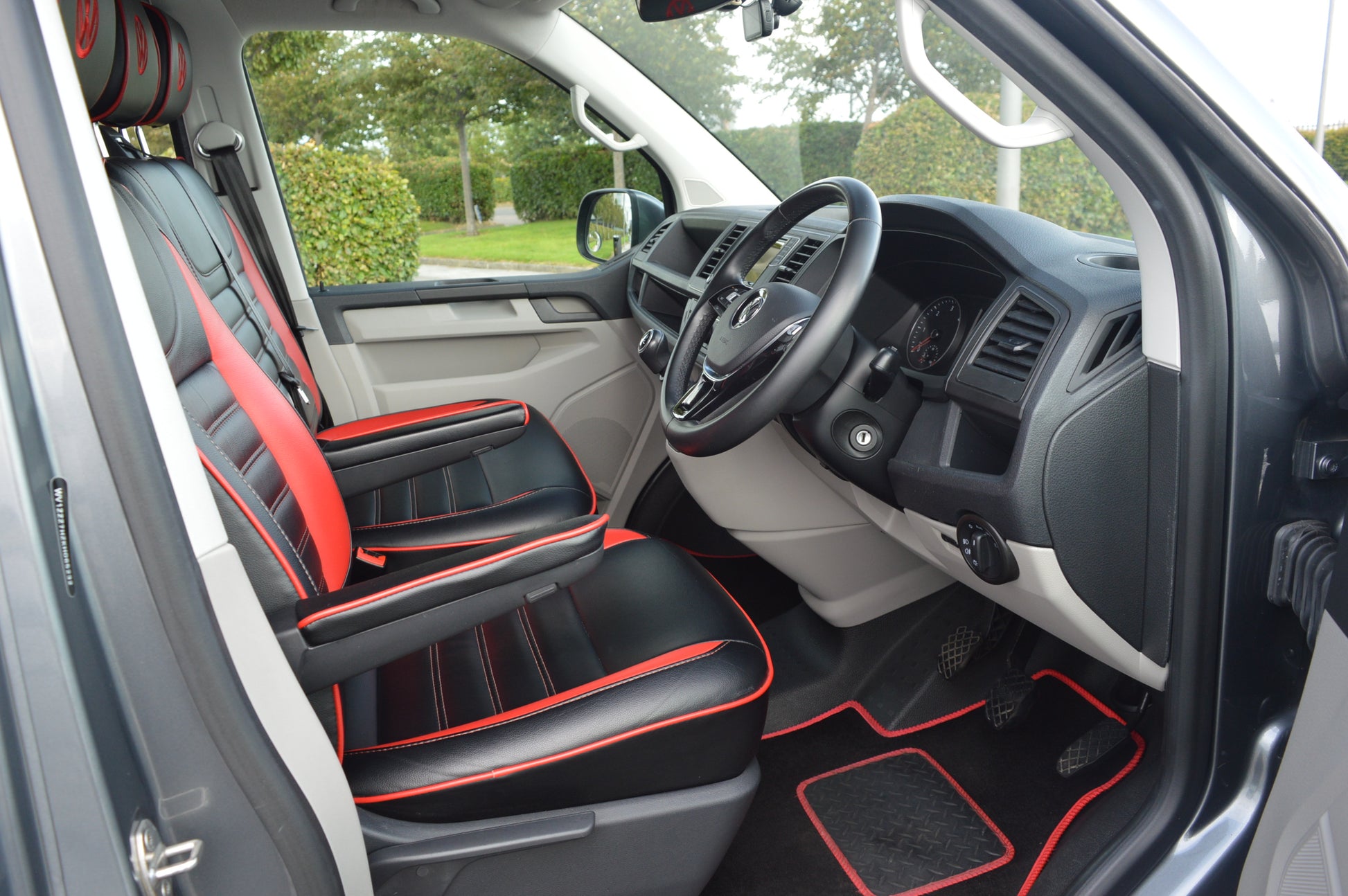 Volkswagen Transporter T6 Highline Luxury Campervan 2019 19 reg T28 102 BHP HIGHLINE 2.0