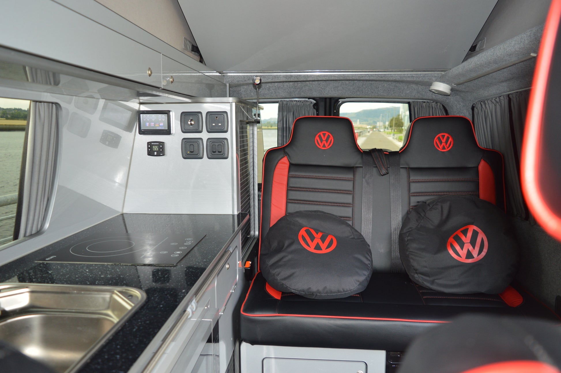 Volkswagen Transporter T6 Highline Luxury Campervan 2019 19 reg T28 102 BHP HIGHLINE 2.0