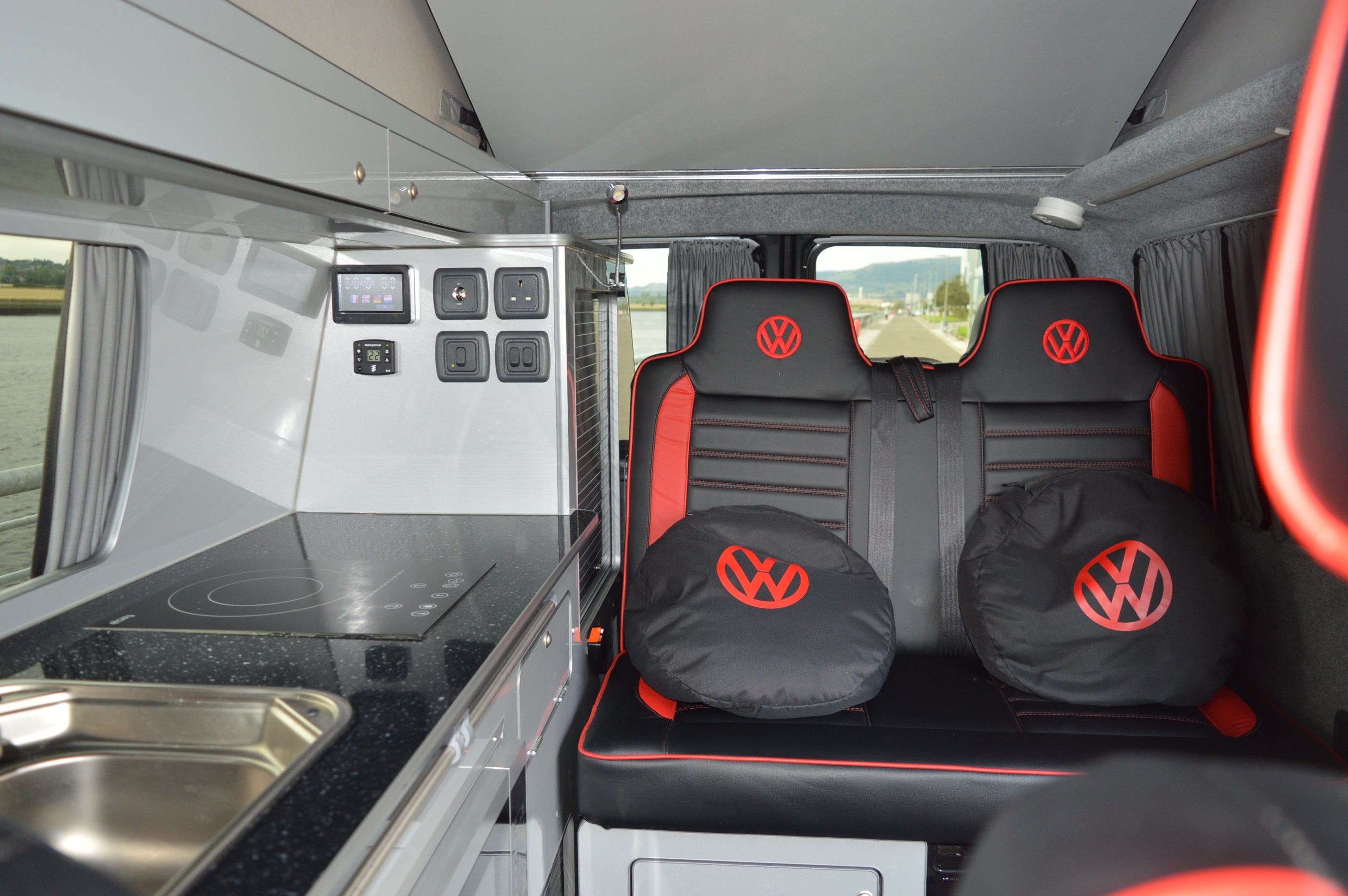 Volkswagen Transporter T6 Highline Luxury Campervan 2019 19 reg T28 102 BHP HIGHLINE 2.0