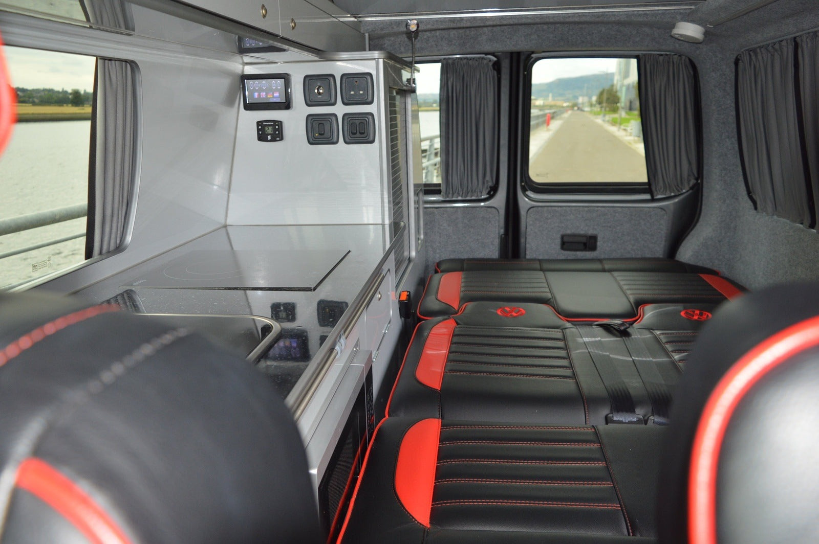 Volkswagen Transporter T6 Highline Luxury Campervan T28 102 BHP HIGHLINE.