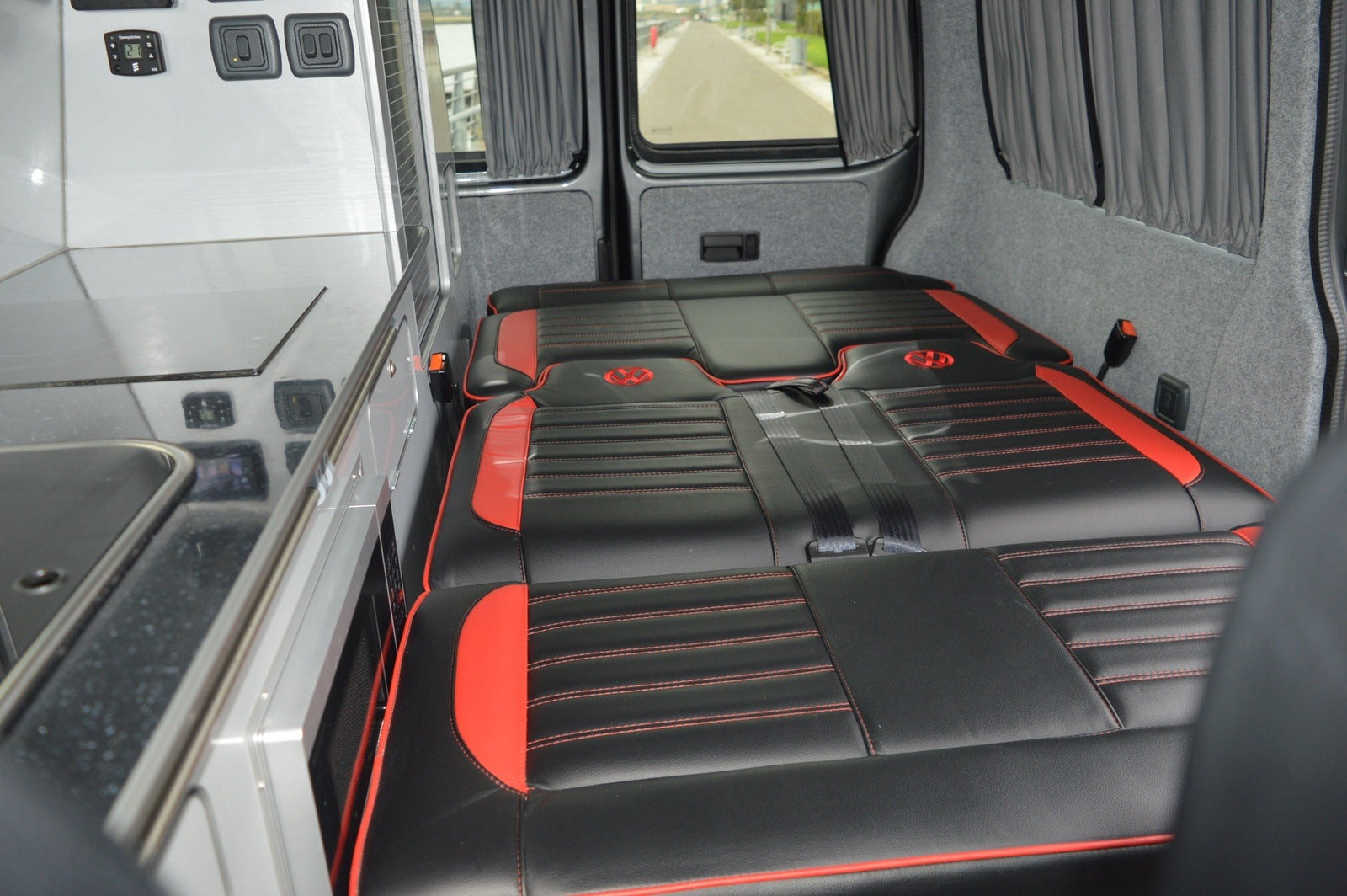 Volkswagen Transporter T6 Highline Luxury Campervan T28 102 BHP HIGHLINE.