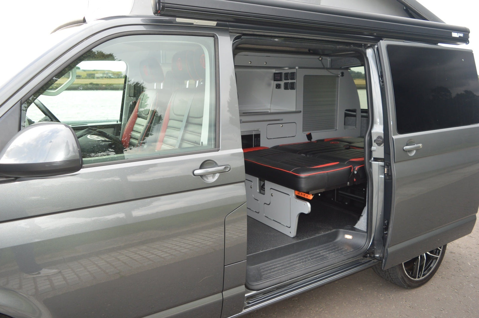 Volkswagen Transporter T6 Highline Luxury Campervan T28 102 BHP HIGHLINE.